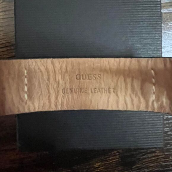 GUESS Silver Tone Watch Black Genuine Leather Band Japan Movement G758441 - Picture 4 of 4